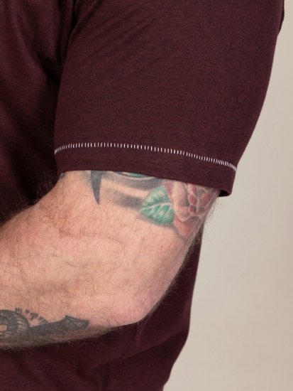 D555 Baldwin Grumpy Old Man Club Print Crew Neck T-shirt Burgundy/ Black Twist - T-shirts - Grote Maten T-shirts Heren