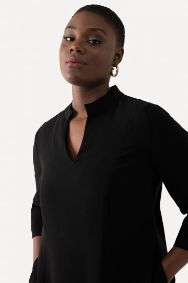 Ulla Popken 823290 Midi-jurk met V-hals Zwart - Midi jurken - Midi jurken in grote maten