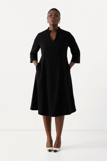 Ulla Popken 823290 Midi-jurk met V-hals Zwart - Midi jurken - Midi jurken in grote maten