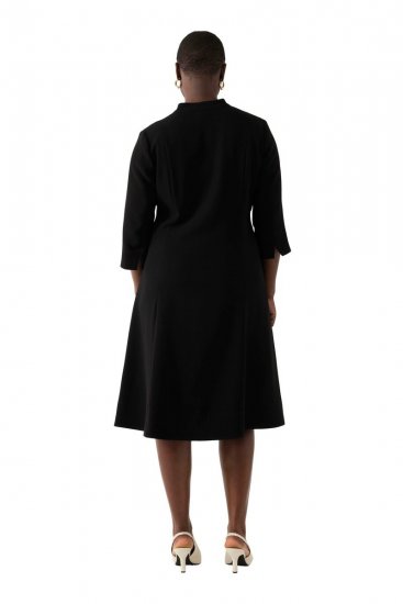 Ulla Popken 823290 Midi-jurk met V-hals Zwart - Midi jurken - Midi jurken in grote maten