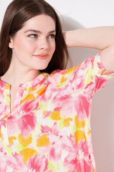 Ulla Popken 836739 Gebloemde jurk van linnenmix Wit - Zomerjurken - Zomerjurken in grote maten