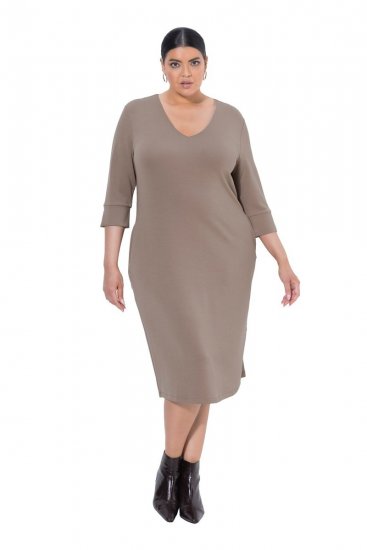 Ulla Popken 841952 Sweatjurk met V-hals Lichtbruin - Kleedjes - Jurken in alle maten