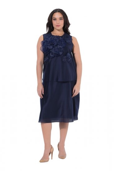 Ulla Popken 847918 Gebloemde chiffon jurk Donkerblauw - Midi jurken - Midi jurken in grote maten