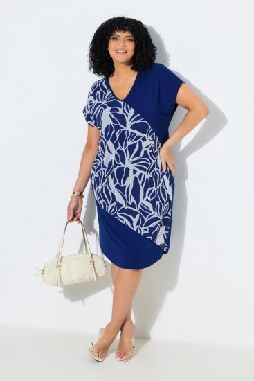 Ulla Popken 849033 Chiffon jurk met korte mouwen en V-hals Donkerblauw - Kleedjes - Jurken in alle maten