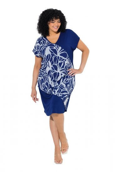 Ulla Popken 849033 Chiffon jurk met korte mouwen en V-hals Donkerblauw - Kleedjes - Jurken in alle maten
