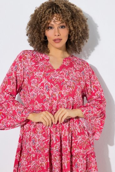 Ulla Popken 852841 Gebloemde jurk met ruches Magenta - Midi jurken - Midi jurken in grote maten