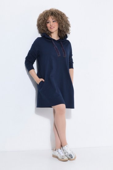 Ulla Popken 853652 Fluwelen jurk met capuchon Donkerblauw - Avondjurken - Avondjurken in grote maten