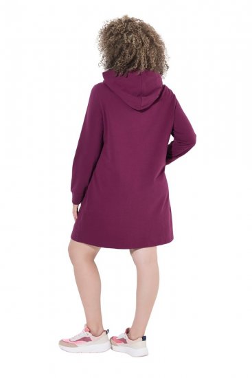 Ulla Popken 853652 Sweatjurk met lange mouwen en capuchon Bessenrood - Kleedjes - Jurken in alle maten