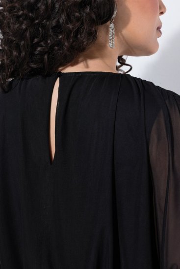 Ulla Popken 854031 Chiffon jurk met korte mouwen Zwart - Avondjurken - Avondjurken in grote maten