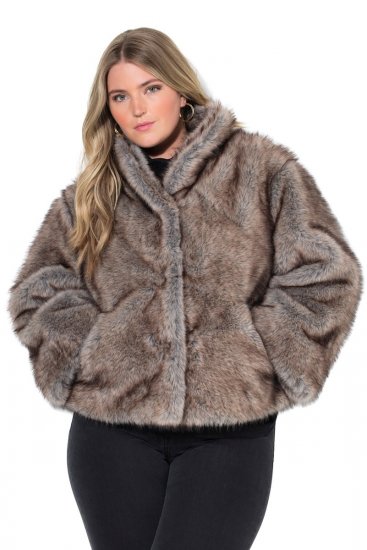 Ulla Popken 854617 Jas van imitatiebont Beige - Jassen - Damesjassen in grote maten
