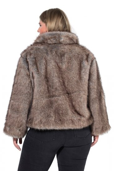 Ulla Popken 854617 Jas van imitatiebont Beige - Jassen - Damesjassen in grote maten