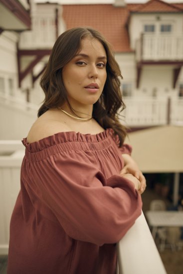 Kaffe Curve Neela Off-Shoulder Blouse Henna Brown - Blouses & tunieken - 