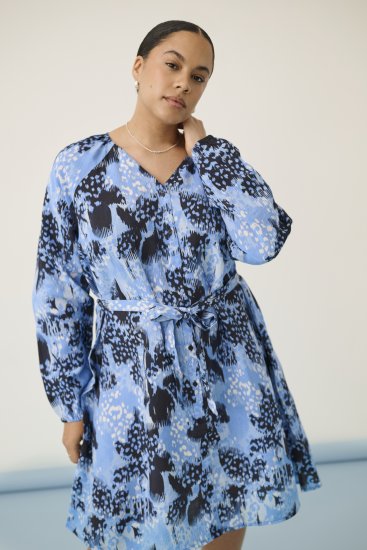 Kaffe Curve Aliana Dress Blue Flower Animal - Midi jurken - 