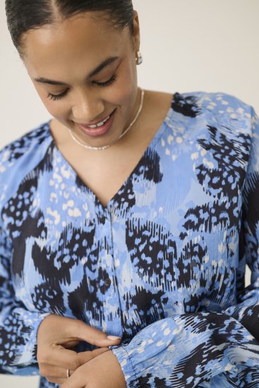 Kaffe Curve Aliana Dress Blue Flower Animal - Midi jurken - 