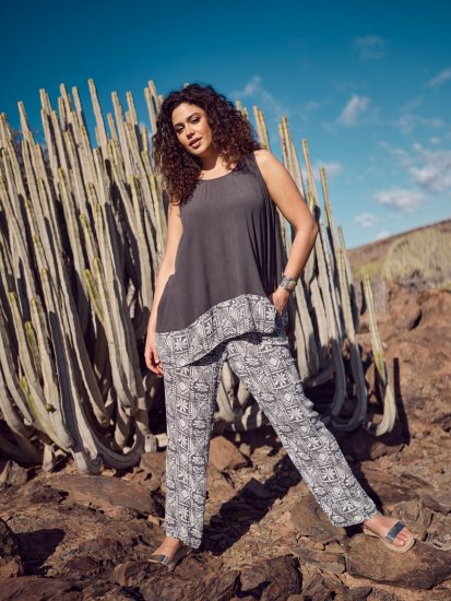 Ulla Popken Mosaic Print Elastic Waist Pants Black - Jeans & Broeken in Grote Maten – Plus Size - 