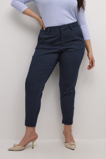 Kaffe Curve Leana Chino Broek 7/8 Middernacht Marineblauw - Jeans & Broeken in Grote Maten – Plus Size - 