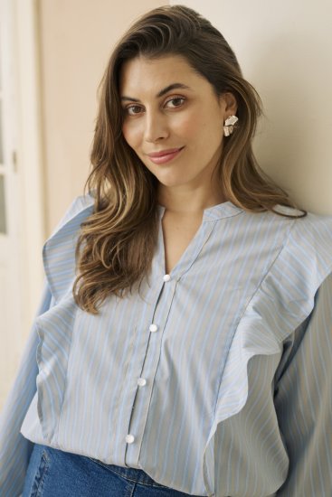 Kaffe Curve Lenia Flounce Shirt Powder Blue Stripe - Blouseshirts - 
