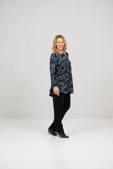 Scandinavian Caramel Swirls Tunic Blue - Bedrukte T-shirts voor dames - 